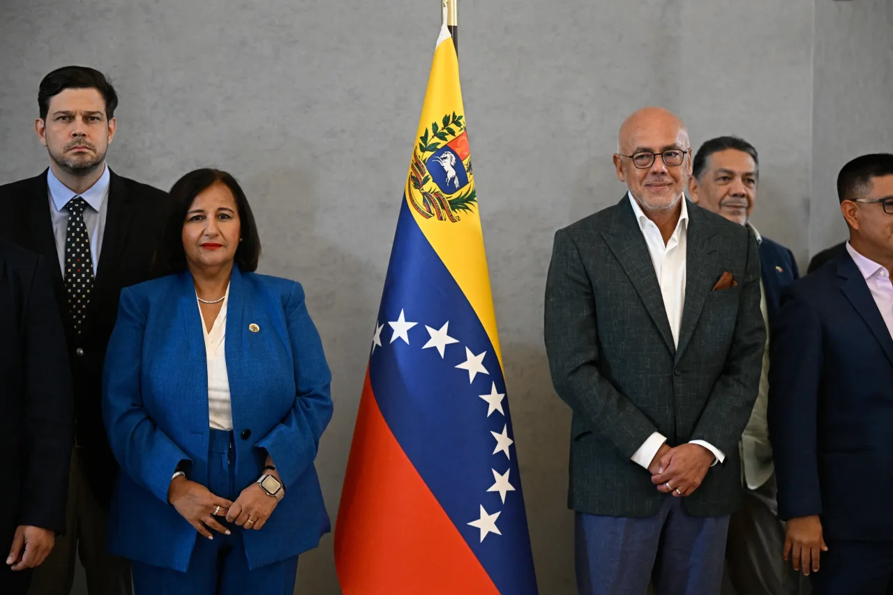 Venezuela e oposição concordam em realizar eleições presidenciais