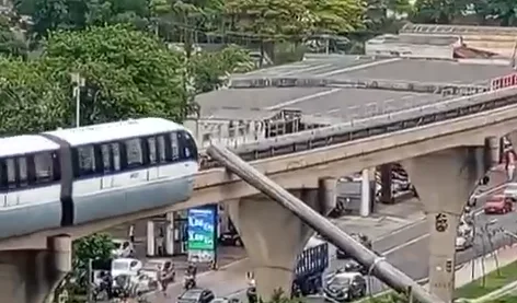 Guindaste cai sobre monotrilho e atinge trem em São Paulo