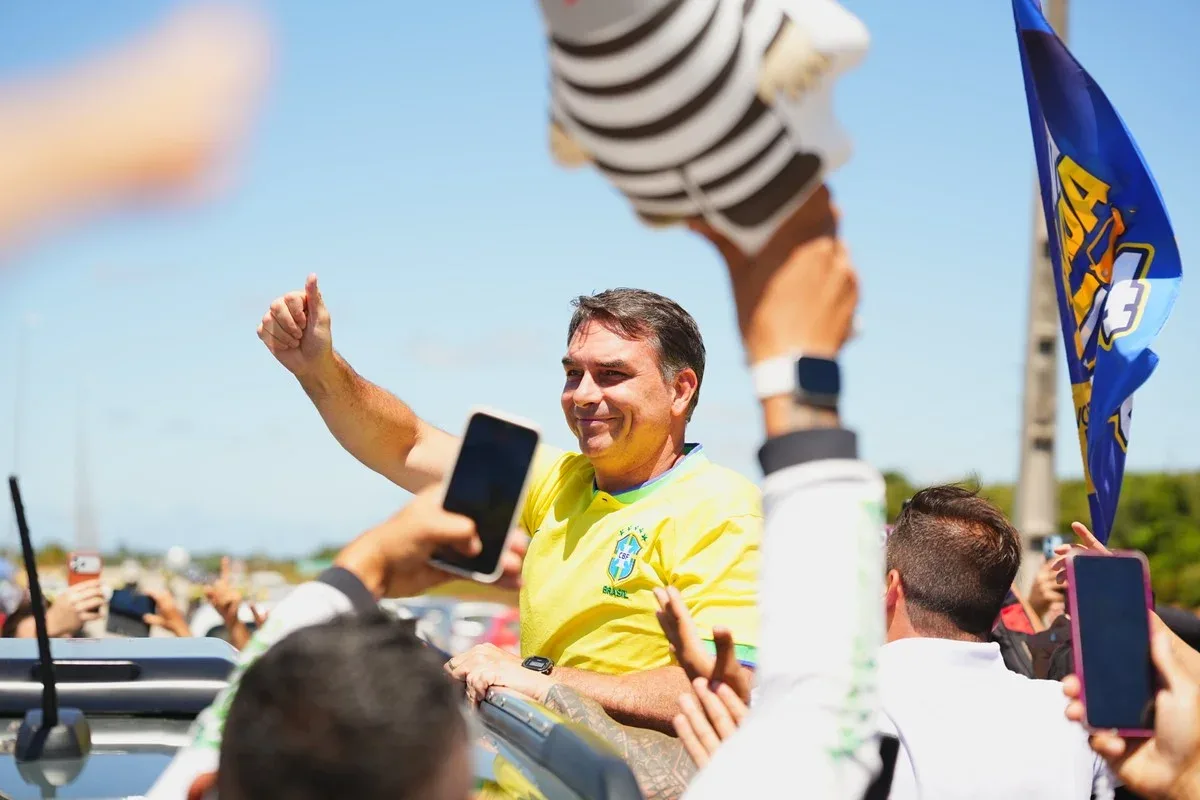 Para que não digam depois que votaram em Flávio por engano