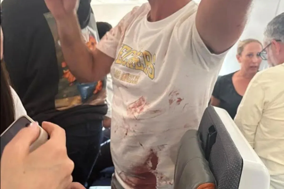 Copiloto que atacou comandante foi afastado de outra aérea por "extremismo"