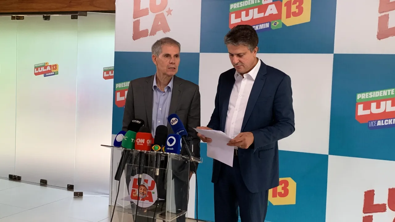 Flávio cometeu crime ao pagar R$ 600 mil a empresa de IA, diz Sidônio