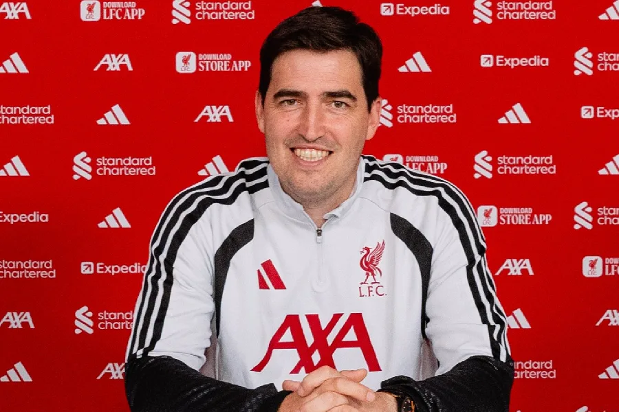 Iraola defende Barcola no Liverpool e critica foco excessivo em estatísticas