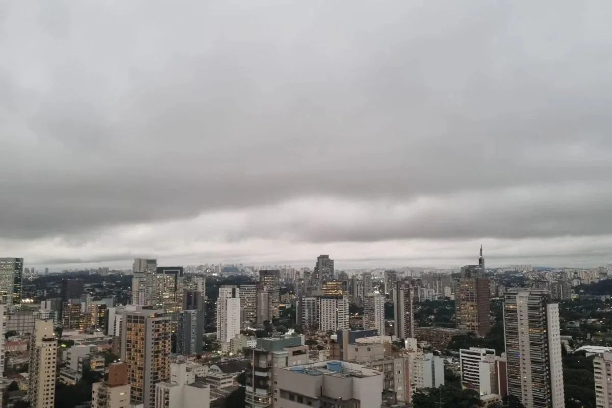 Feriado de Finados: São Paulo deve manter tempo nublado e chuvoso