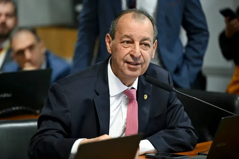 Amazonas vai ter segundo turno entre Omar Aziz (PSD) e Maria do Carmo (PL)