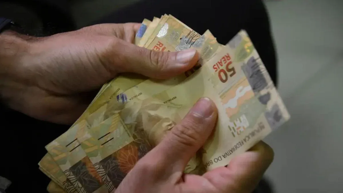 Economistas elevam a previsão da inflação para 5,01%