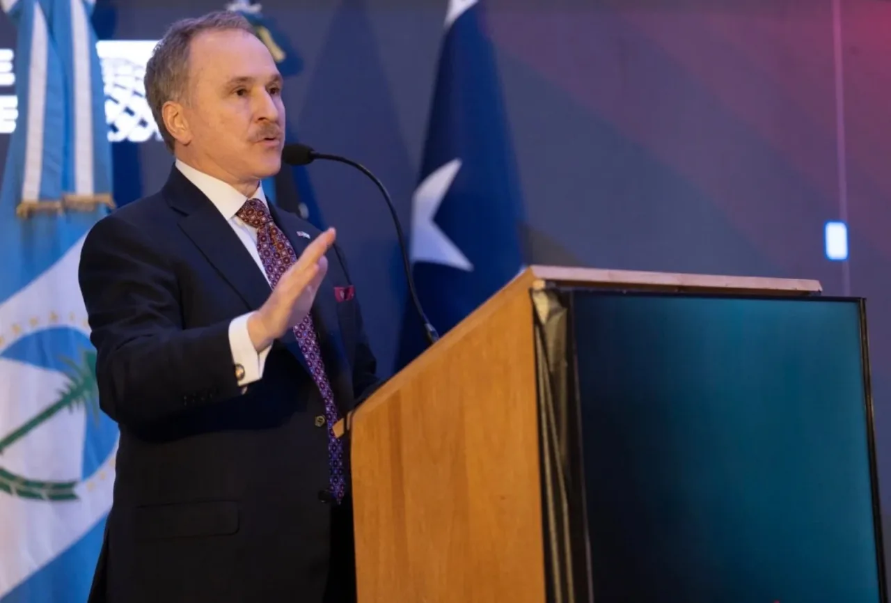 EUA condicionam apoio à Argentina a país seguir “caminho para direita”