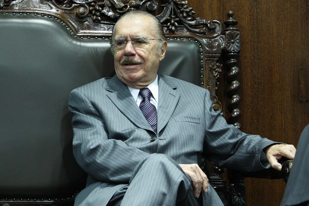 José Sarney apresenta melhora e deve receber alta hospitalar em breve