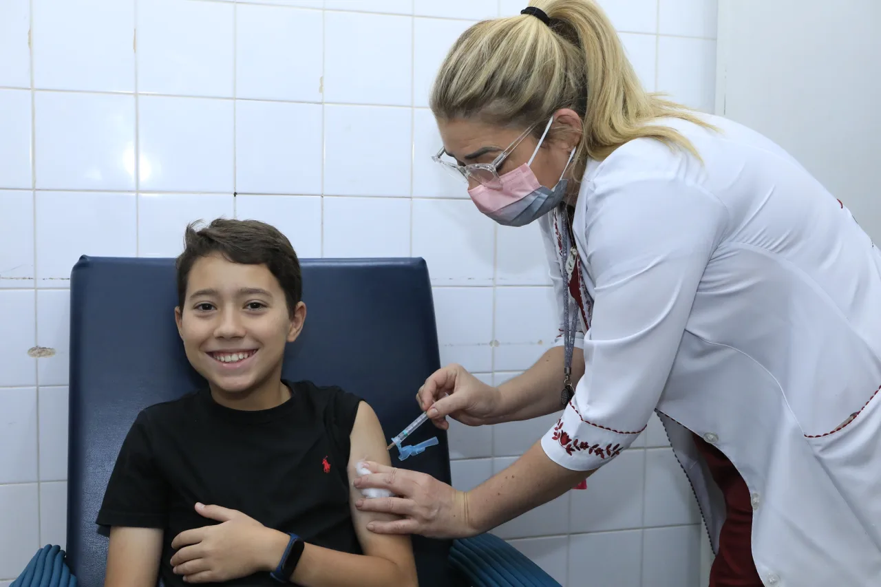 Dengue no DF: 45 mil jovens estão com a esquema vacinal incompleto