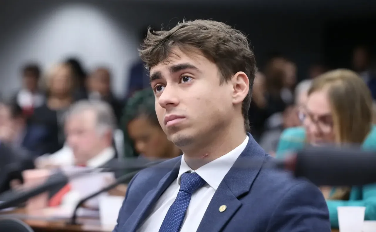 Entidades apontam desempenho atípico de vídeos de Nikolas no Instagram