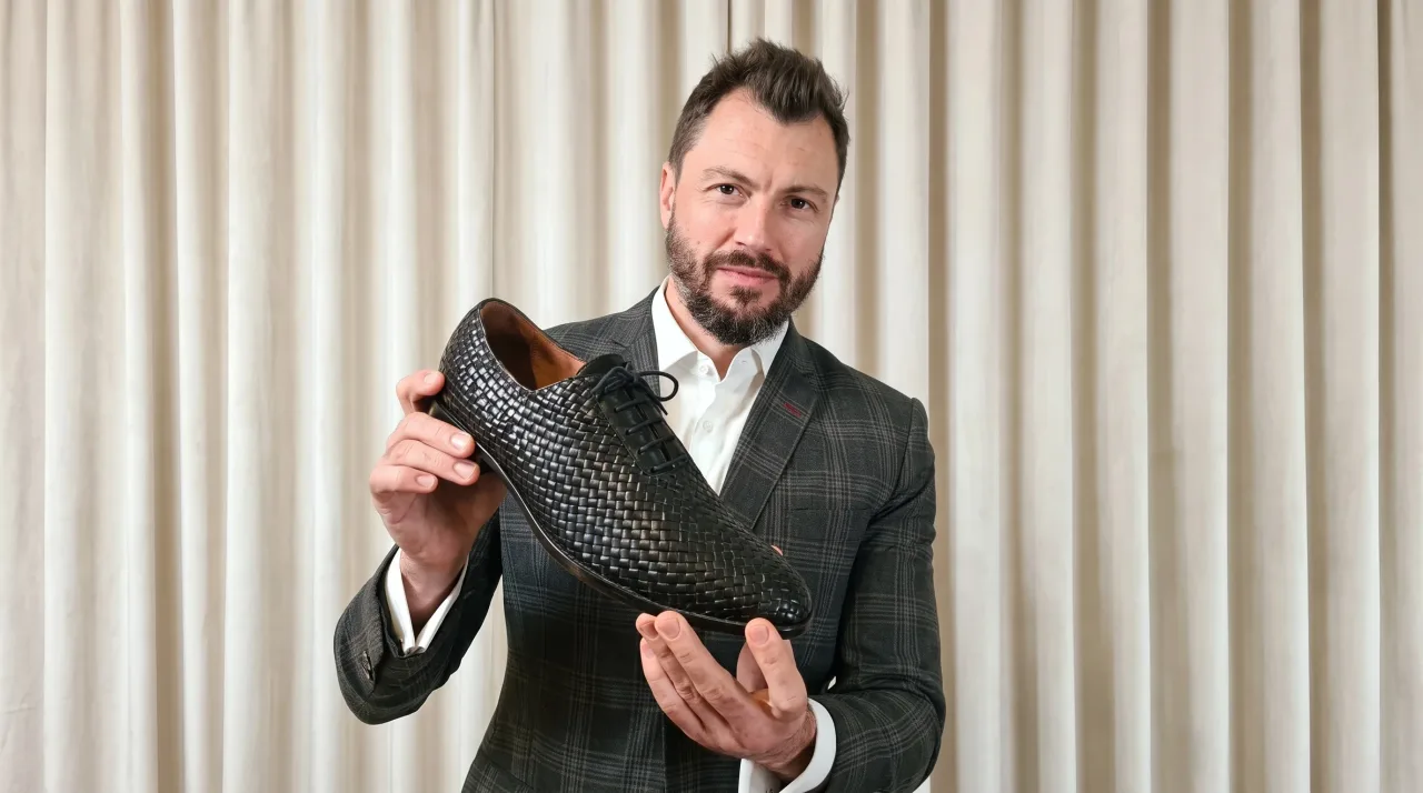 Sapato de R$ 25.000? Vinícius Dapper lança modelo artesanal sob medida