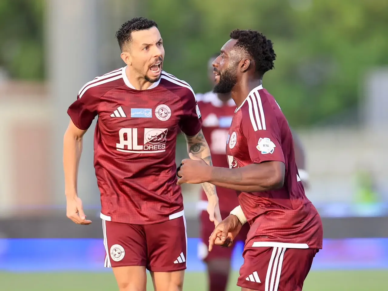 Melhor em campo, Flávio Medeiros marca golaço e garante vitória do Al Faisaly
