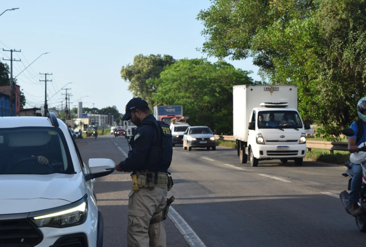 Operação no MA: PRF apreende 152 kg de cocaína na BR-135 e recupera veículos roubados