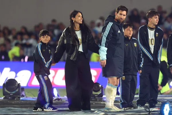 Esposa de Messi fala sobre despedida do marido da Argentina: "Que orgulho"