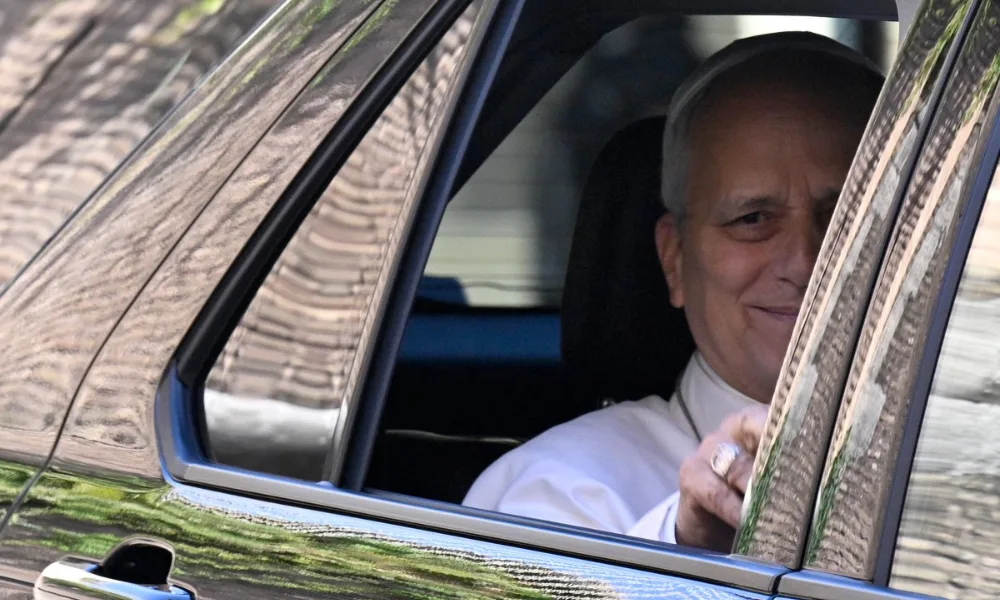 Papa Leão XIV será operado nesta terça-feira para retirada de nódulo do pulmão