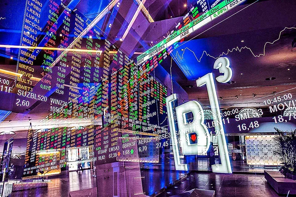 Novas pesquisas eleitorais e balanços de Netflix e SpaceX: o que move os mercados