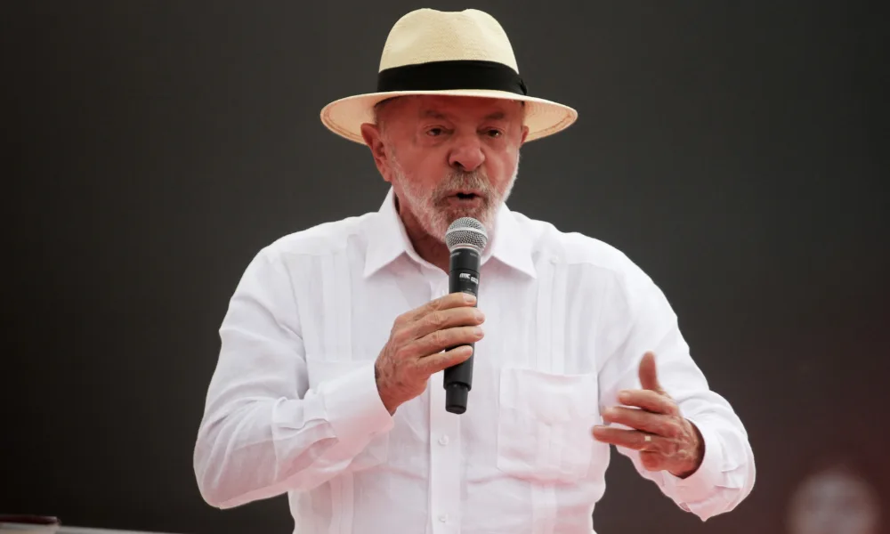 Lula lidera votação entre brasileiros no exterior, com apuração próxima do fim