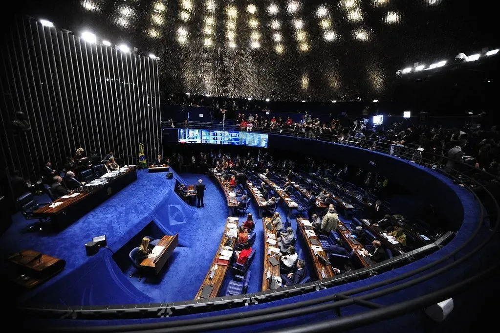 Após euforia, mercado refaz contas e vê disputa mais apertada no 2º turno