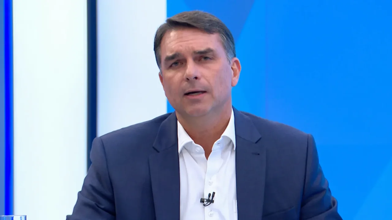 Flávio diz que não vai retomar a escala 6 X 1
