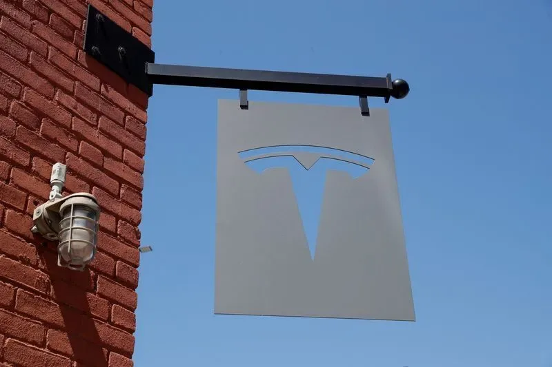 Tesla tem lucro de US$ 787 milhões no 3° trimestre, queda de 43,8%