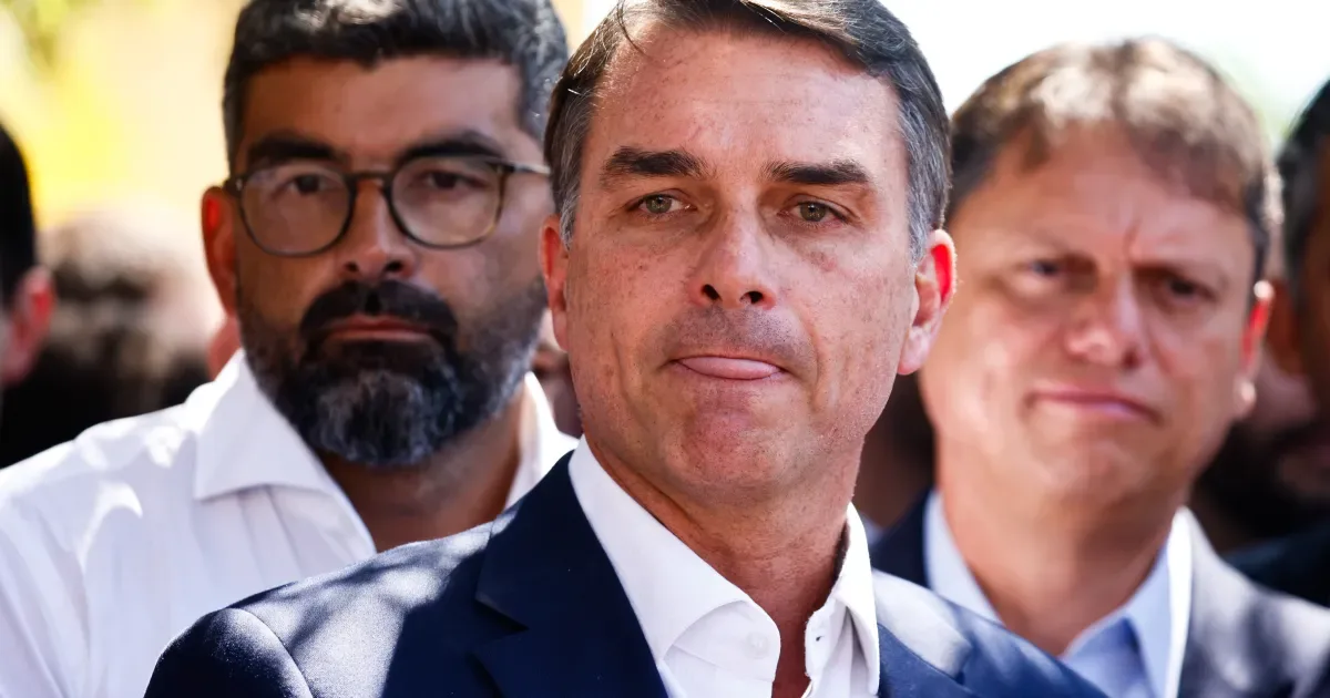 Flávio diz que leis trabalhistas ‘estão garantidas’ e fala sobre 6×1: ‘Votei conforme ouvi nas ruas’