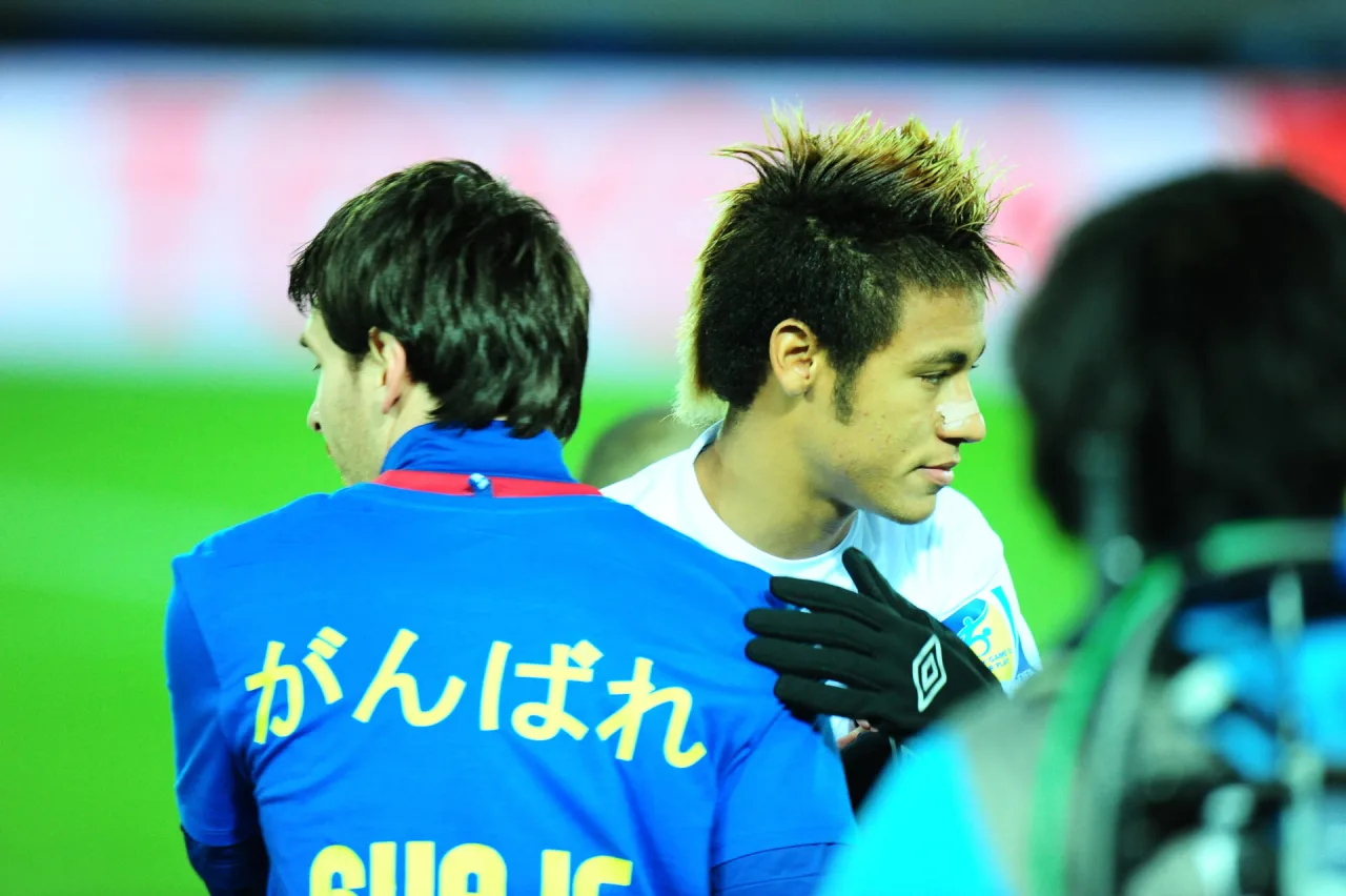 Neymar exalta Messi antes de adeus da Argentina: ‘O mundo agradece’