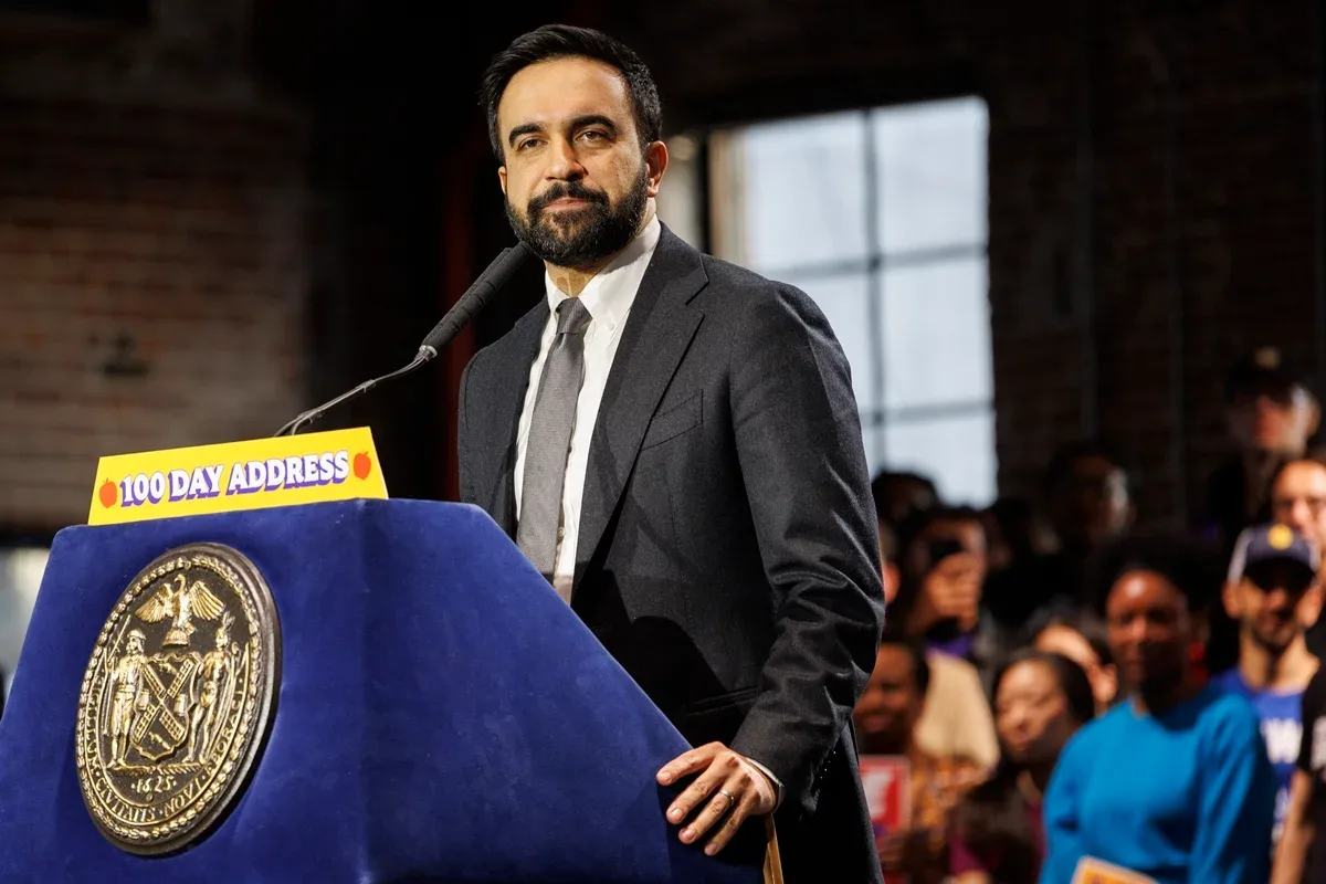 Nova York abre investigação após ICE balear imigrante em frente a criança