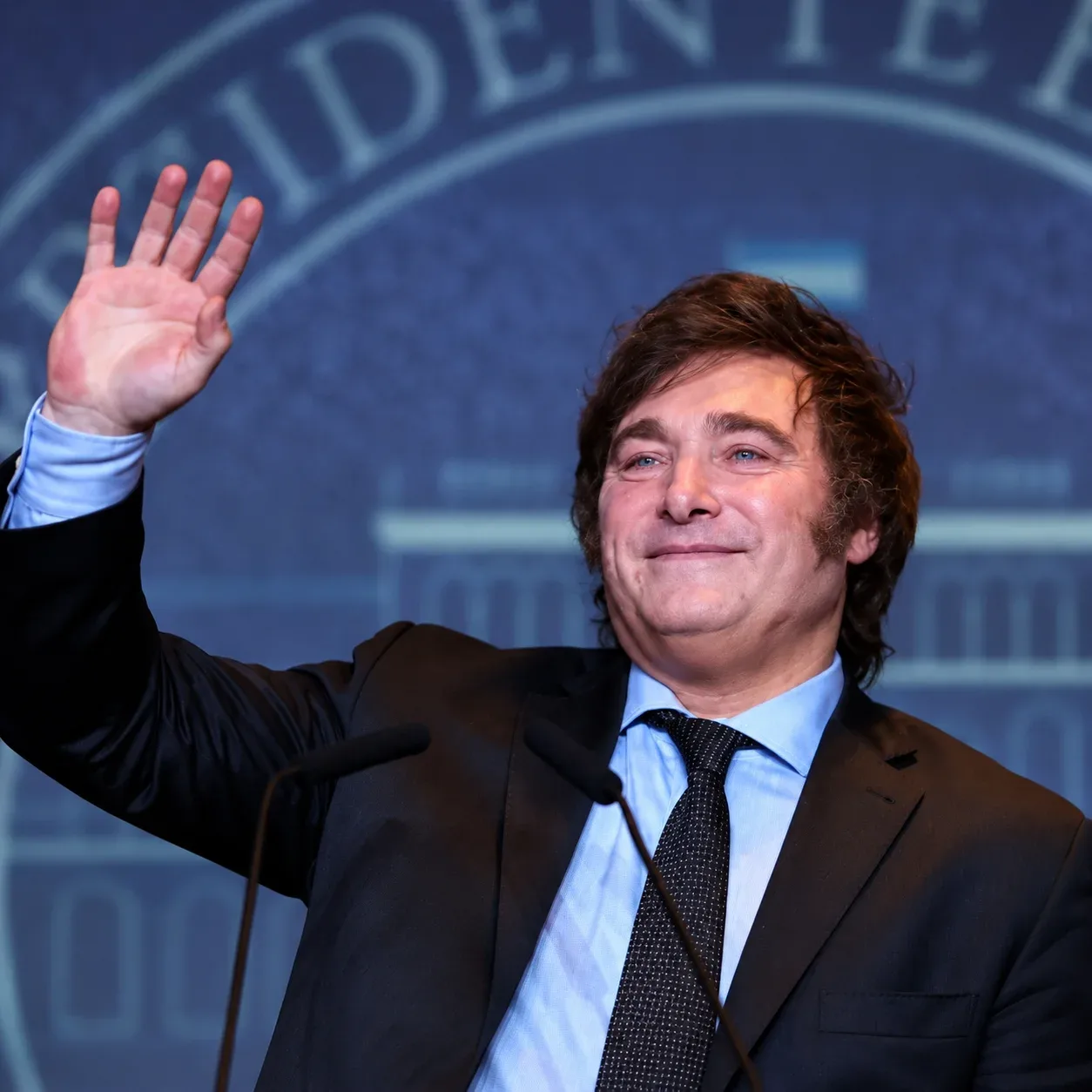 Inspirado em Donald Trump, Milei vai vender cidadania argentina por US$ 350 mil. Comprariam?