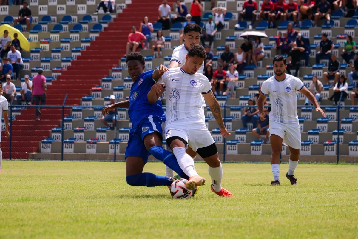Candangão Série B: nos pênaltis, Canaã vence Taguatinga e garante o título