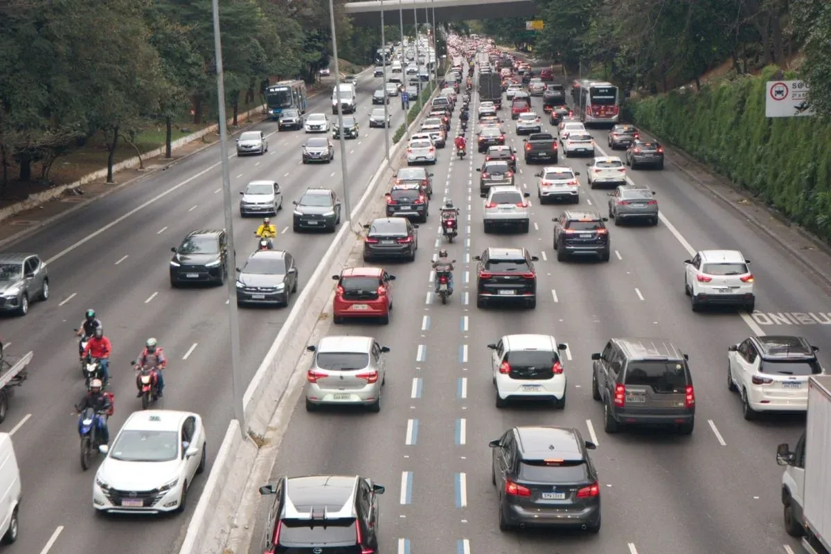 Rodízio de veículos é mantido em SP mesmo com greve de ônibus da Transwolff
