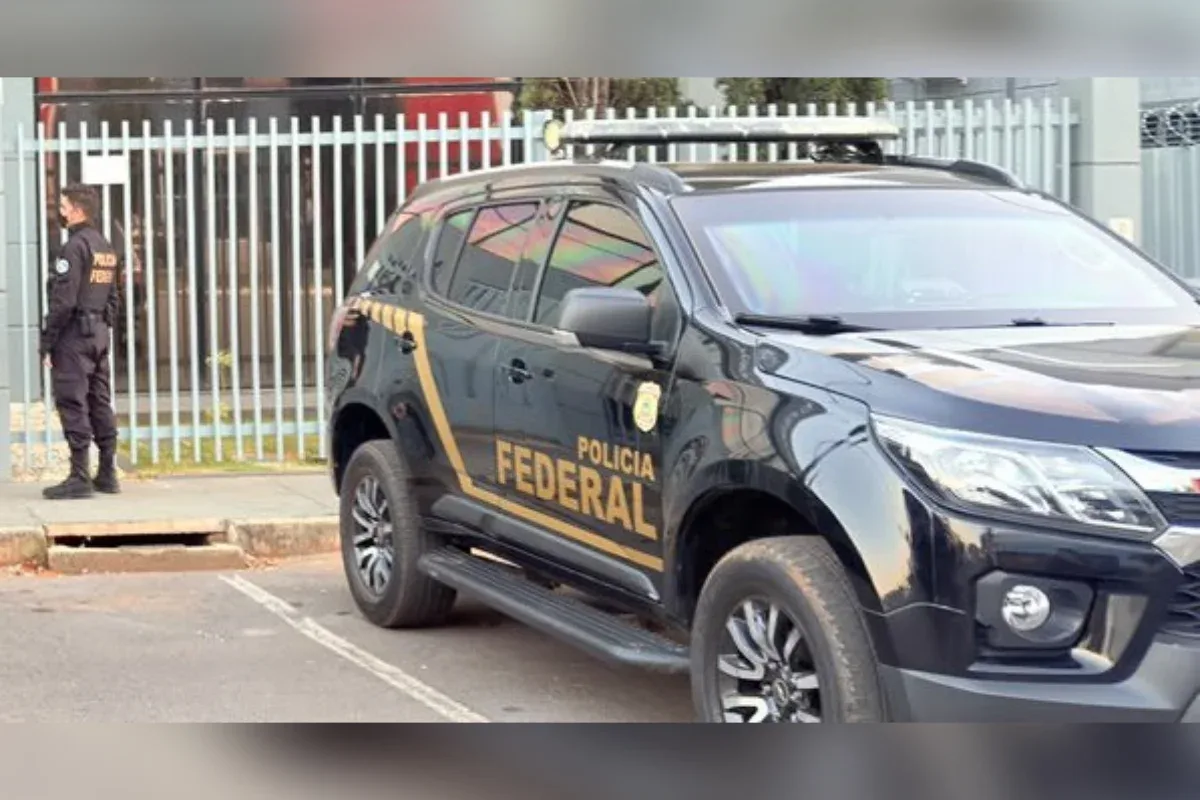 PF investiga compra de móveis de R$ 574 mil para casa usada por ex-político