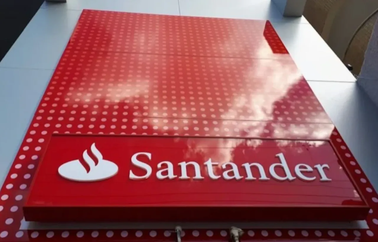 Santander: lucro cai 28% em 1 ano; inadimplência sobe
