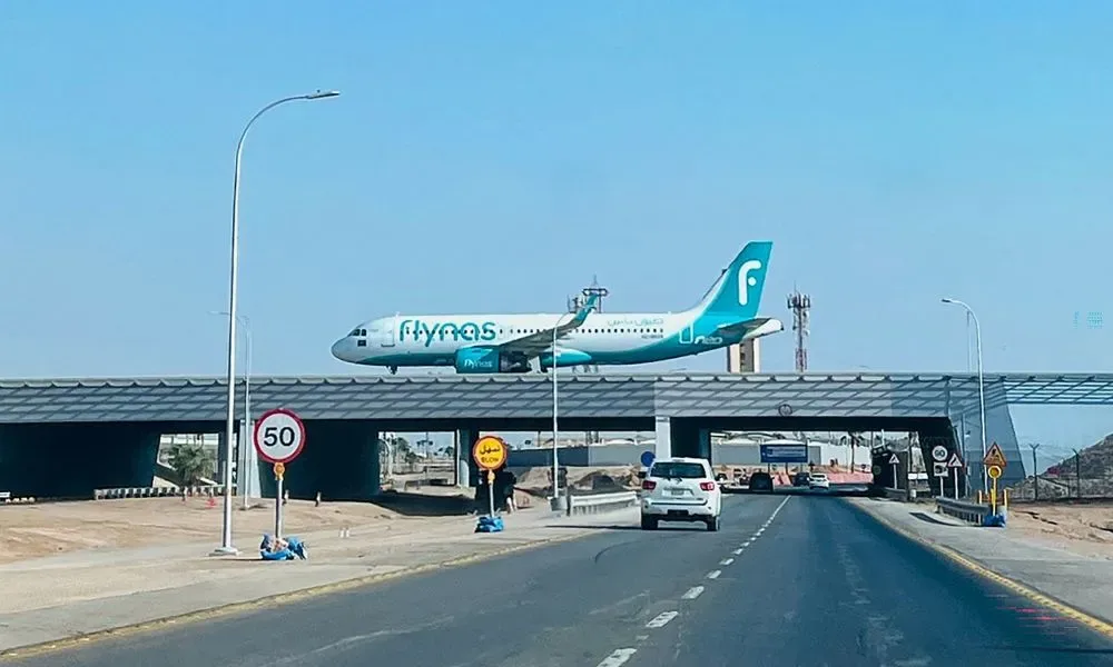 Aeroporto de Riade ficará fechado até 17 de outubro após ataques mortais dos houthis