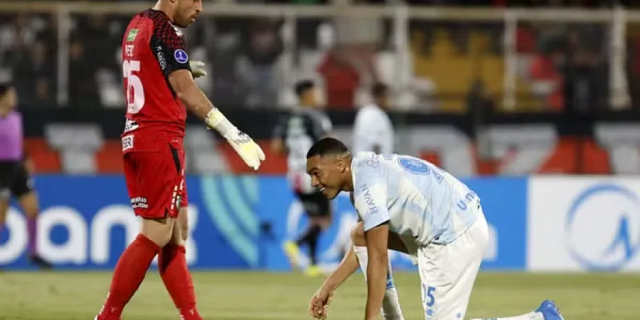 Maranhense Carlos Vinicius vive seca e perde espaço no ataque do Grêmio