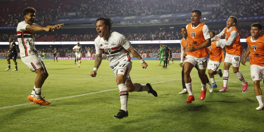 São Paulo vence, sobe na tabela e mantém Vasco perto do Z4 do Brasileirão