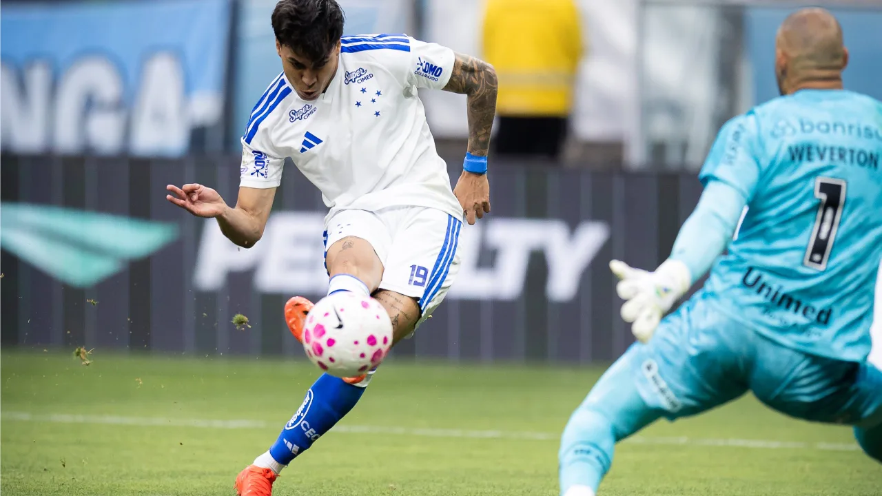 Cruzeiro vira com hat-trick de Kaio Jorge e afunda o Grêmio