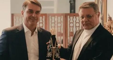 Pavanato e Boulos discutem após se encontrarem no aeroporto; veja