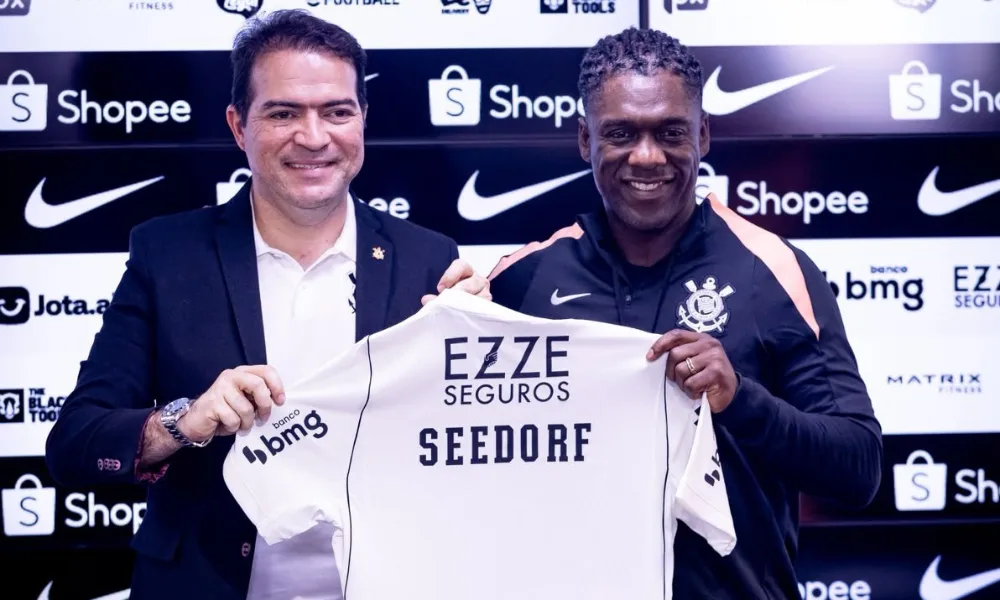 Seedorf é apresentado como técnico do Corinthians: ‘Um dos maiores clubes do mundo’