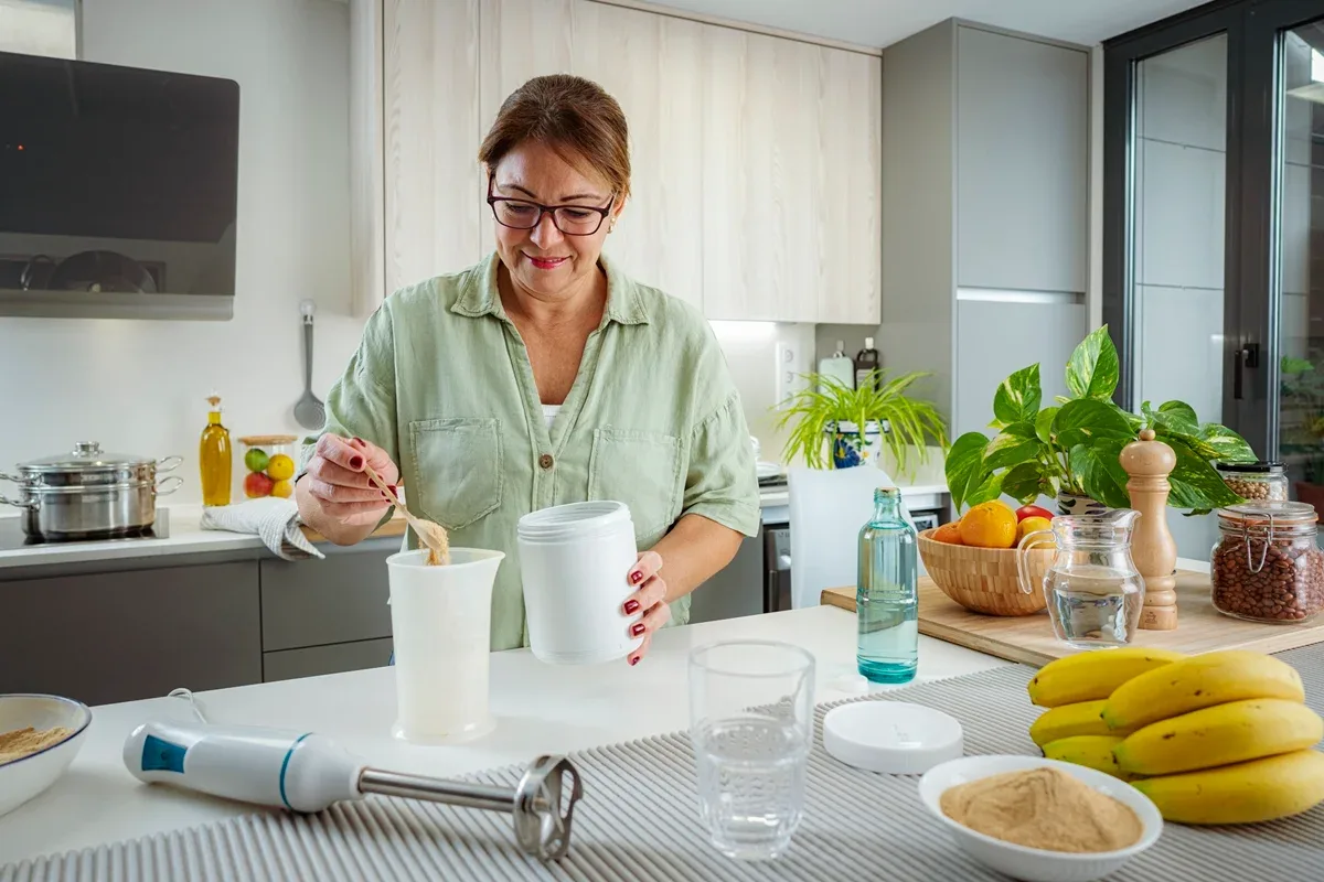 Whey e creatina "acabam" com os rins? Ciência responde a esse medo comum