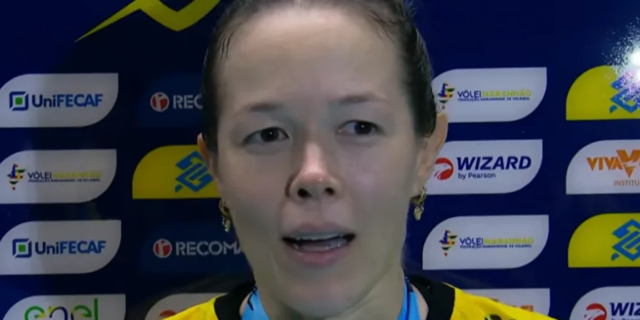 Michelle lamenta erros do Praia Clube em derrota na Supercopa Feminina