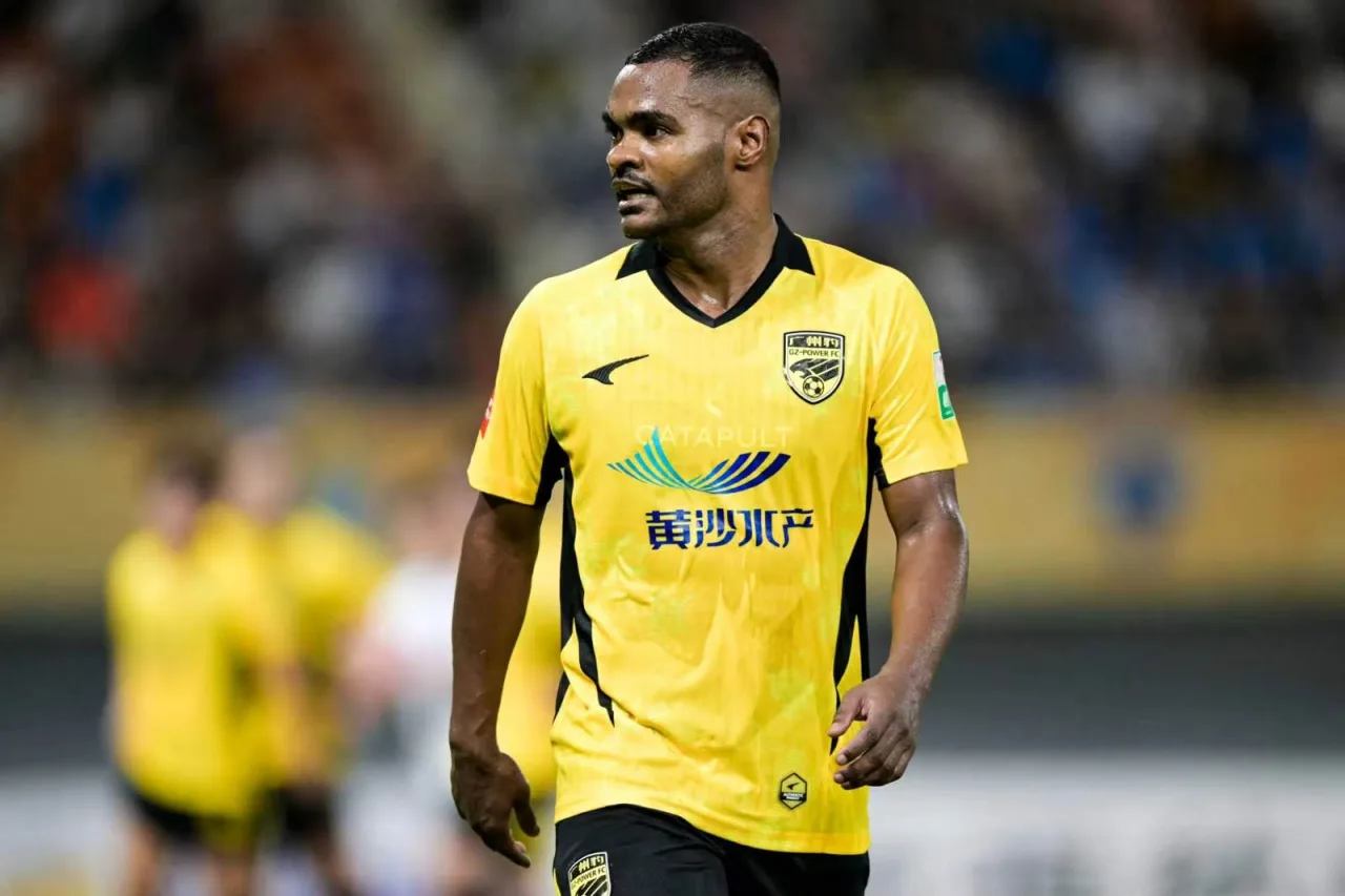 Em alta na China, Nikão analisa evolução do futebol no país e projeta título