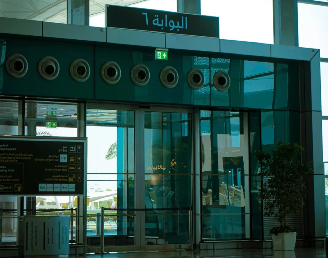Arábia Saudita reabre aeroporto neste domingo após ataques houthis