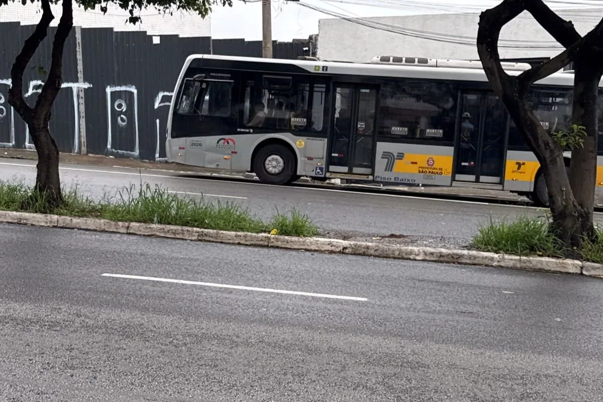 Nunes nega denúncia de falta de ônibus neste domingo: "Maior que a demanda"