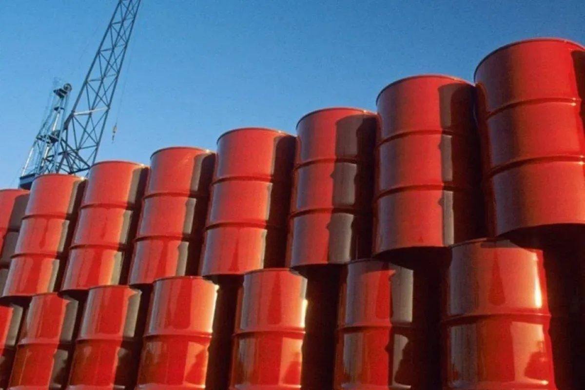 G7 fecha acordo para liberar 100 milhões de barris de petróleo e diesel