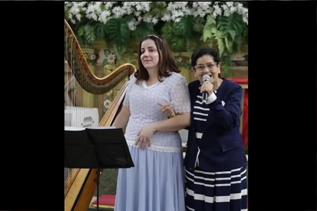 Filha se declara após morte de cantora gospel: “Mamãe, você é meu coração”