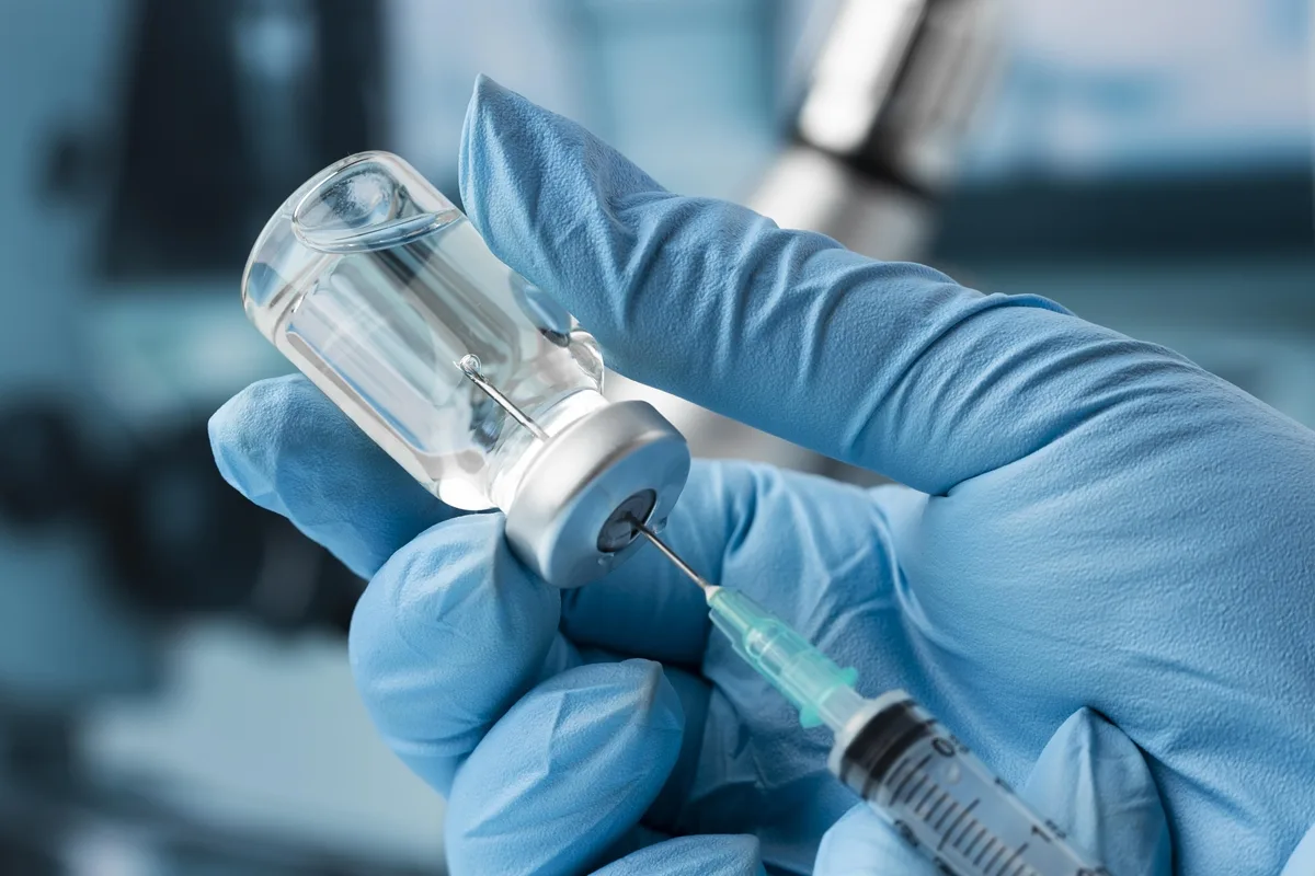 Vacina com imunoterapia reduz em 42% risco de morte ou volta do melanoma