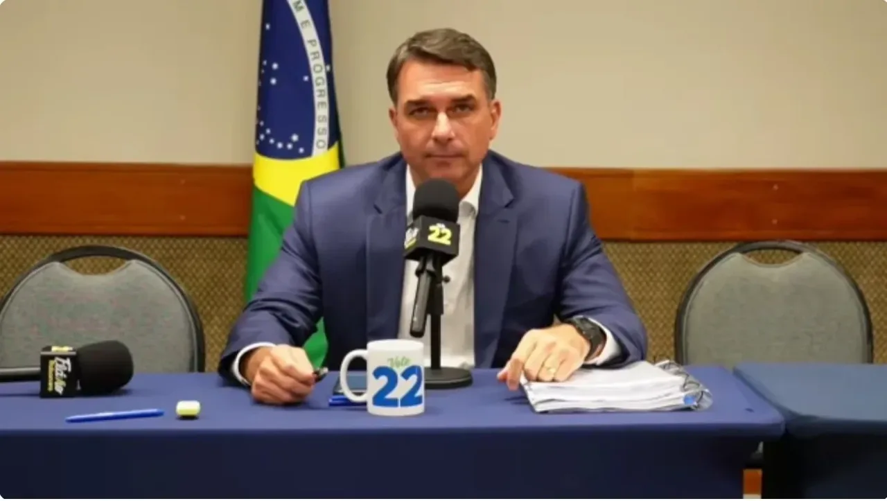 Flávio diz que debate foi cancelado após 'censura sem vergonha' e faz apelo por voto útil