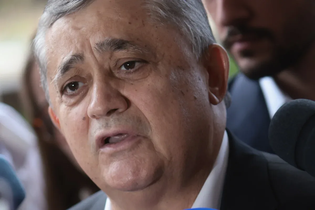 Guimarães diz que "paga para ver" bolsonaristas votarem contra fim da 6x1