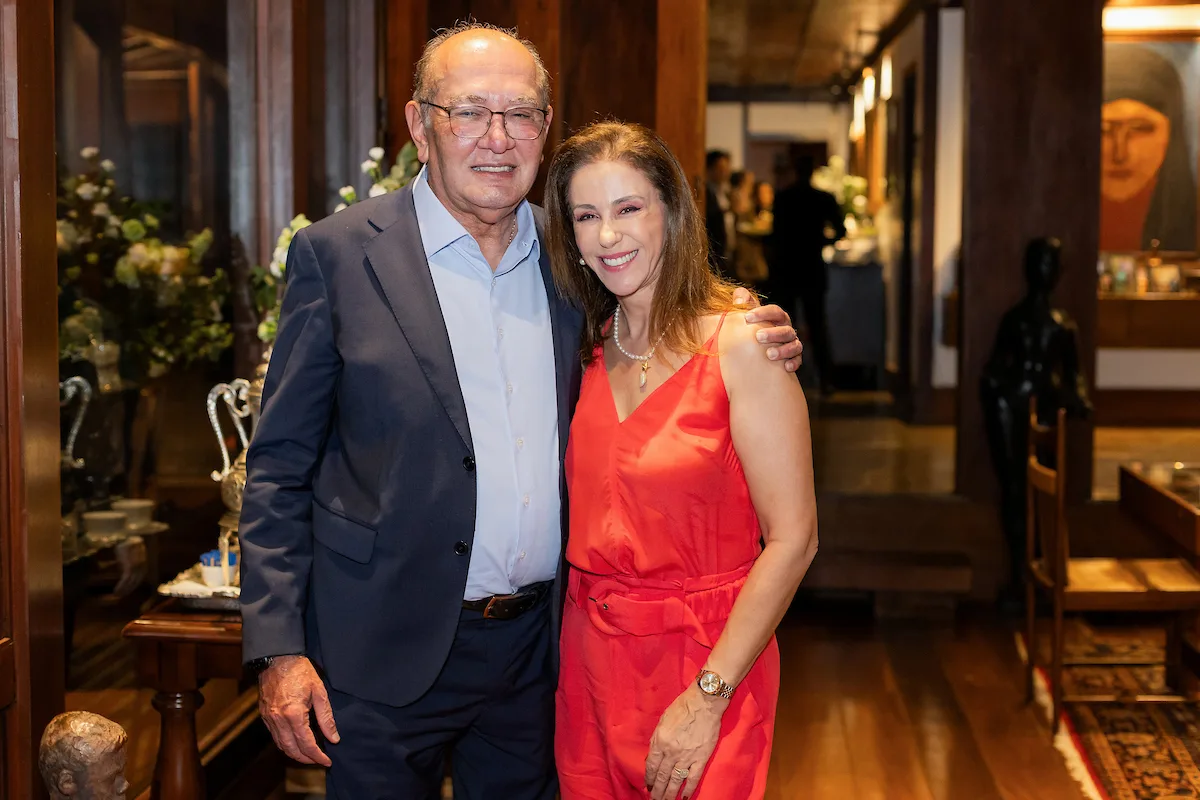 Gilmar Mendes e Morgana de Almeida celebram que IDP se tornou universidade