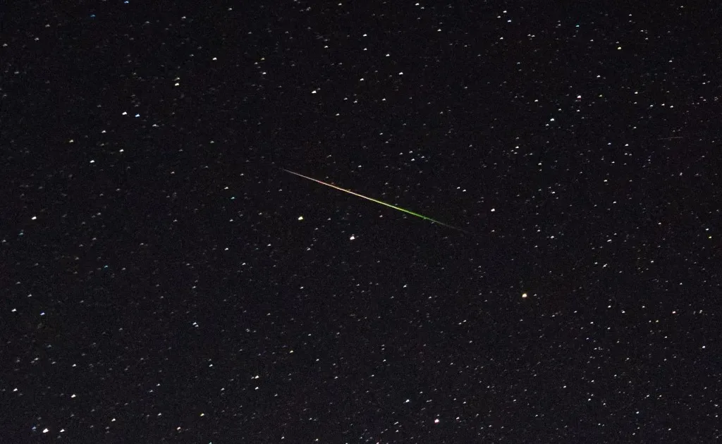 Chuva de meteoros terá pico visível no Brasil nesta quarta-feira; saiba como ver