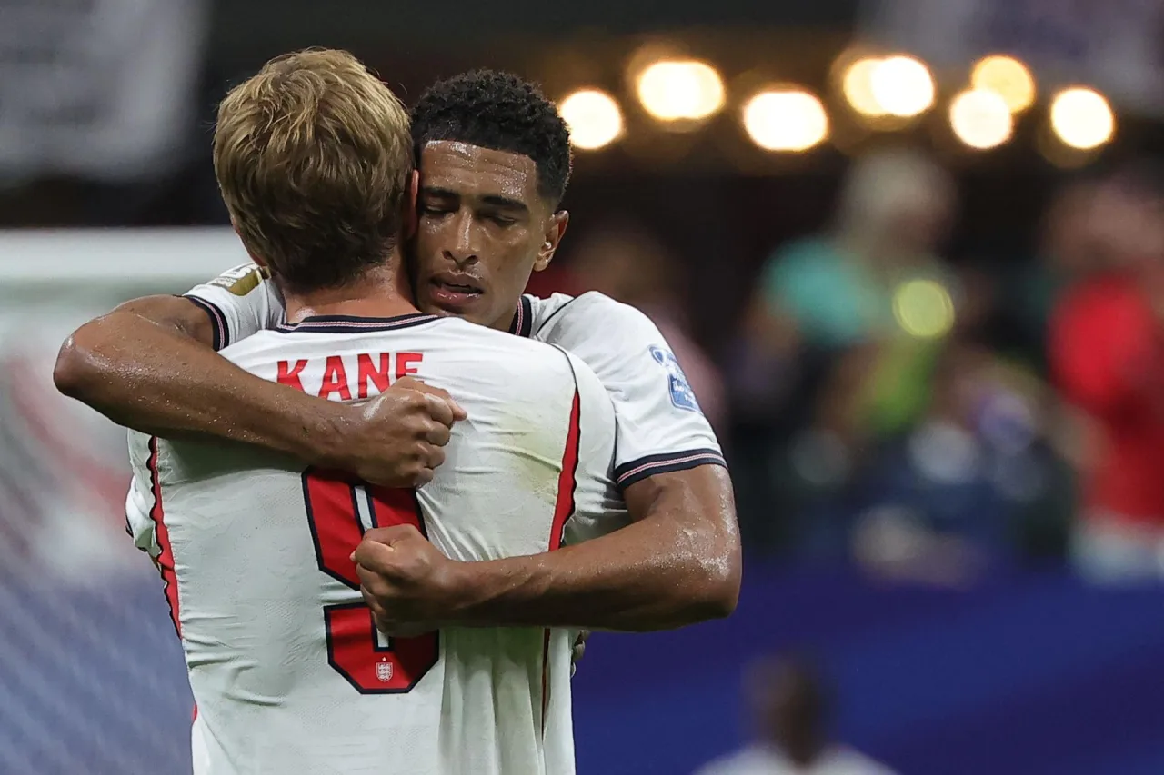 Vídeo: Kane e Bellingham treinam antes de jogo contra a Croácia; assista
